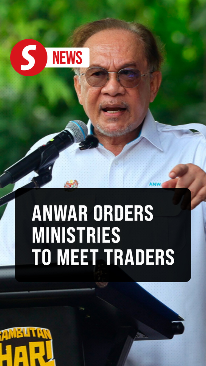 Anwar directs ministries to engage traders, youths at KL markets
