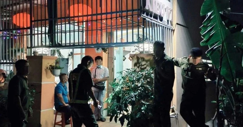Truy tìm người đàn ông đi cùng người phụ nữ tử vong tại nhà nghỉ