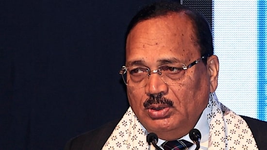 Chief justice slams 'youngsters, like cockroaches, who don’t get jobs ...