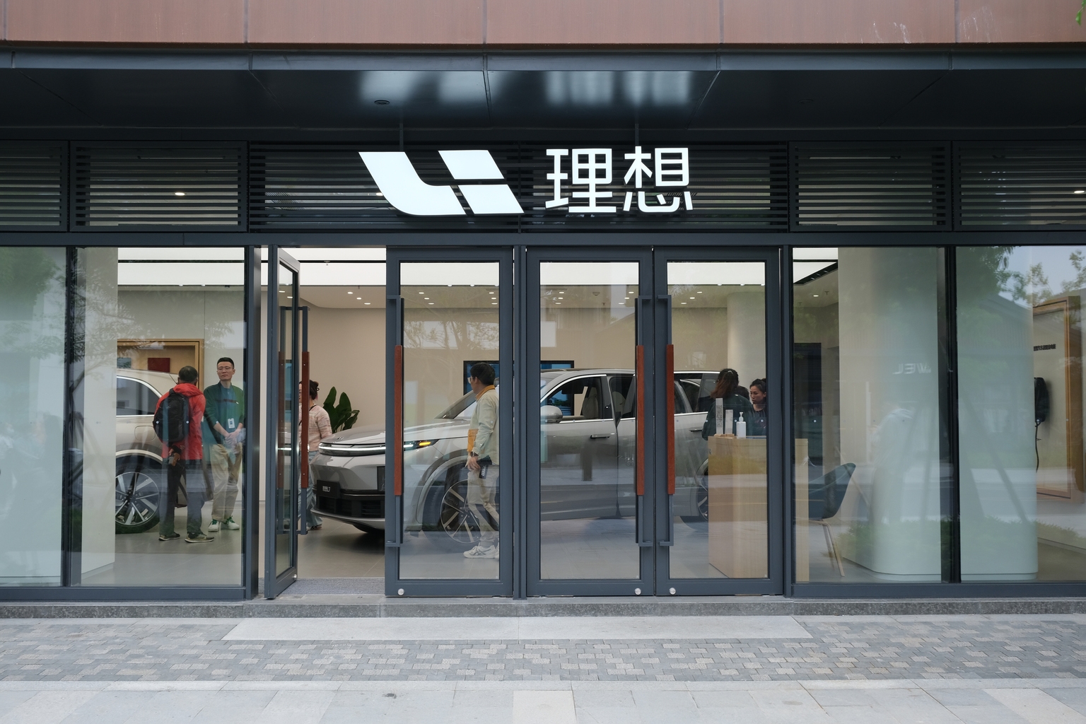 Li Auto launches a new flagship L9 SUV model