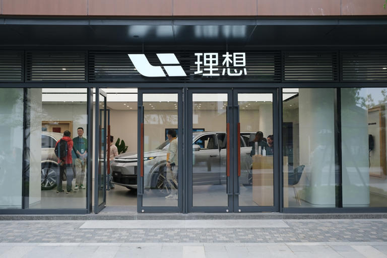 Li Auto launches a new flagship L9 SUV model