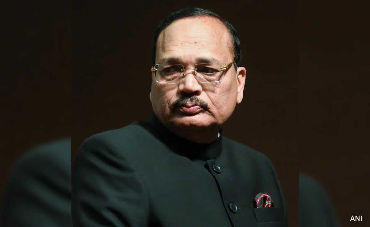 Chief justice's 'youngsters like cockroaches' remark on 'fake degree ...