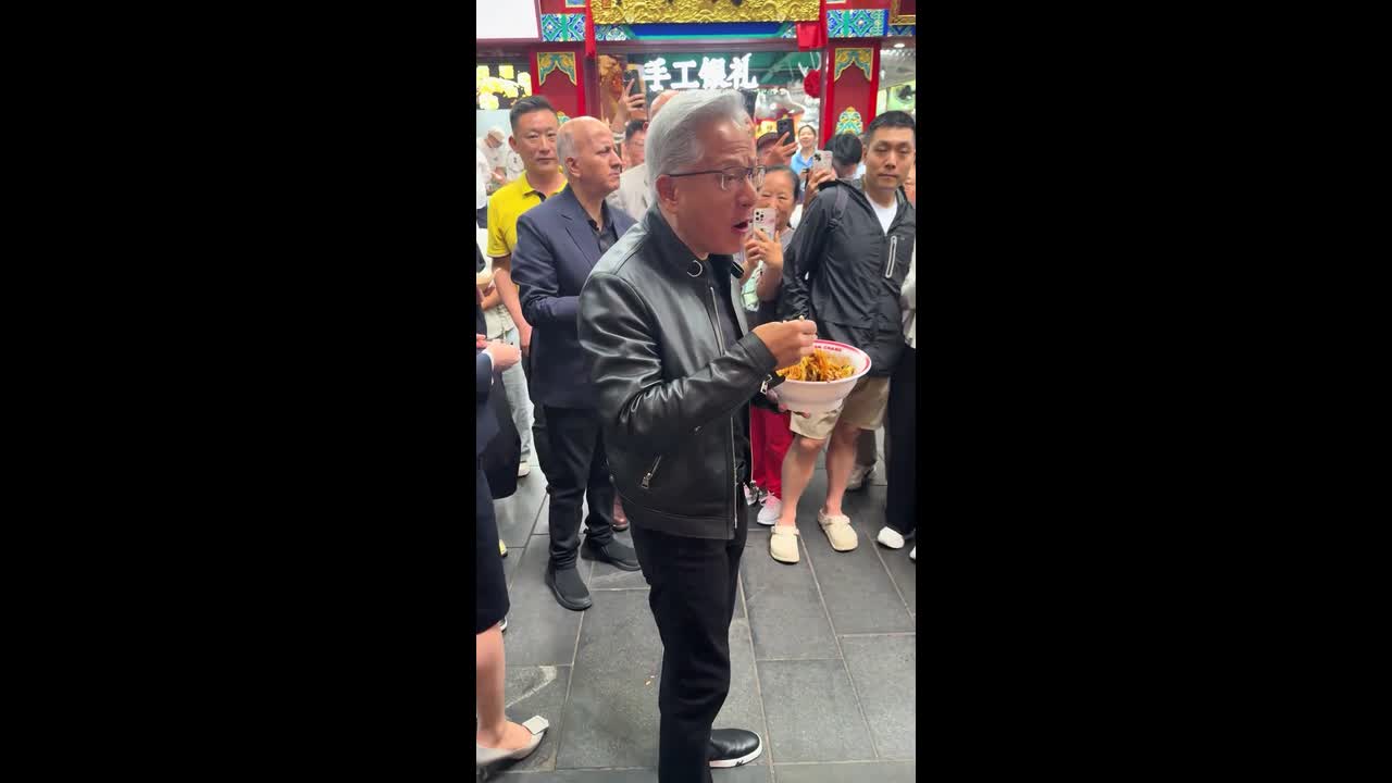 Nvidia boss seen enjoying fried sauce noodles in China