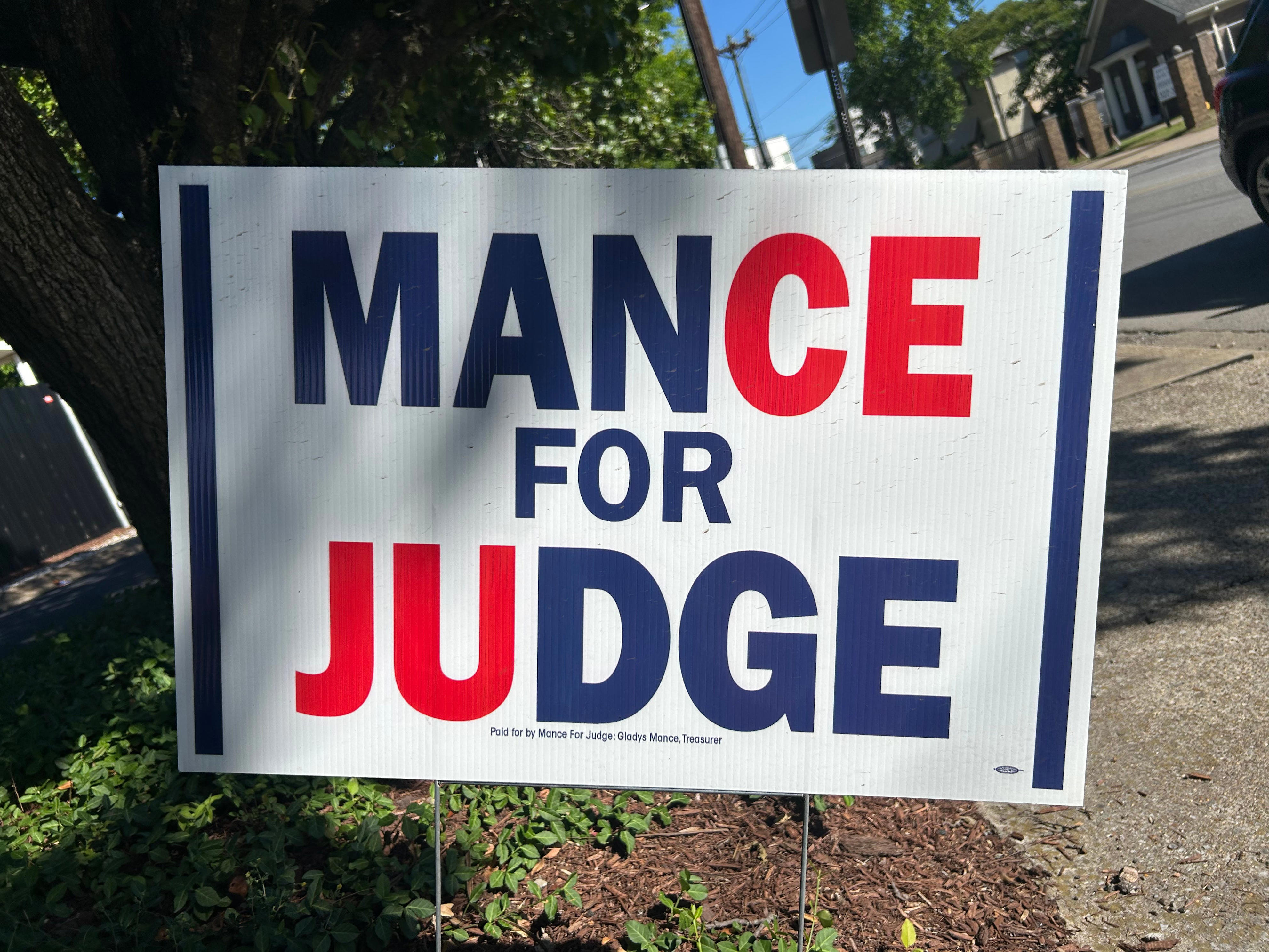 Judicial candidate's confusing signs boosted name ID: Courts, crime