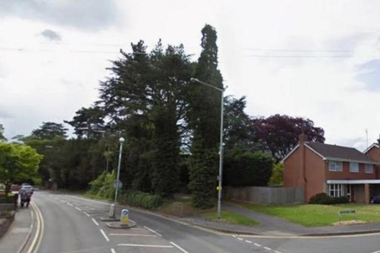 Man 'stabbed from behind' near Staffordshire golf club as police launch ...