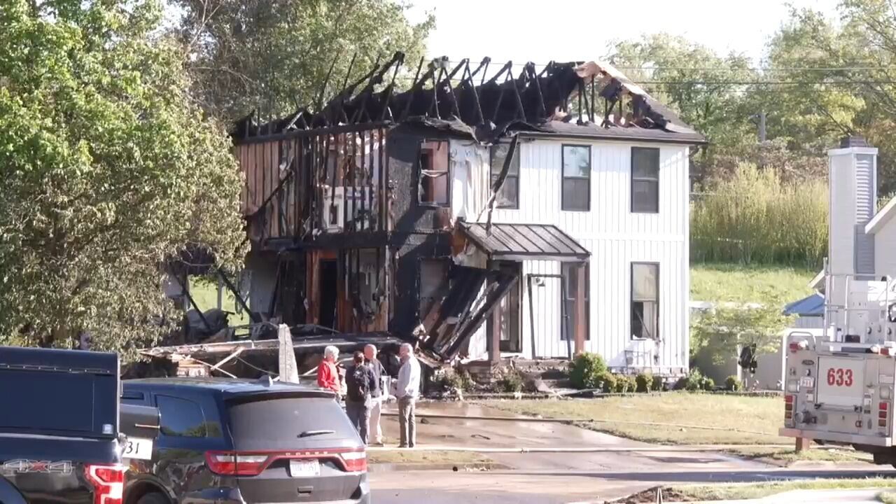 2 dead, part of home destroyed after small plane crashes into Ohio home