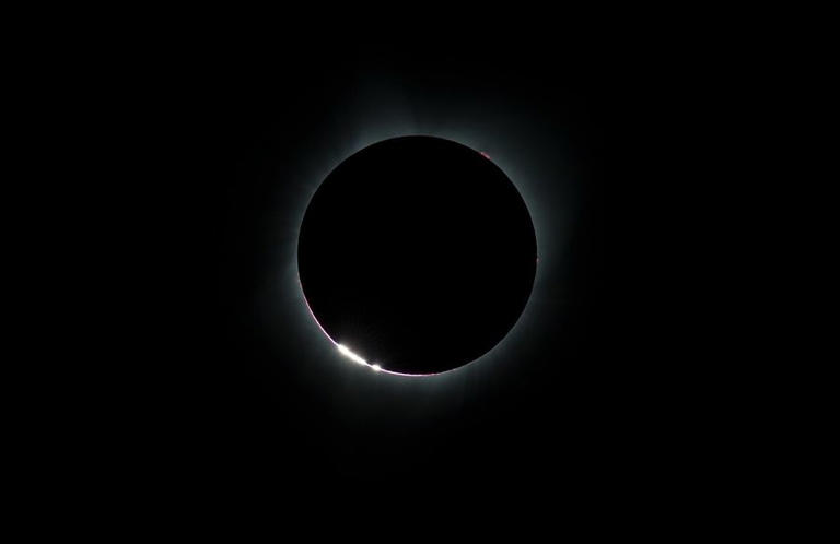 Total solar eclipse 2026: Live updates from Iceland and Spain
