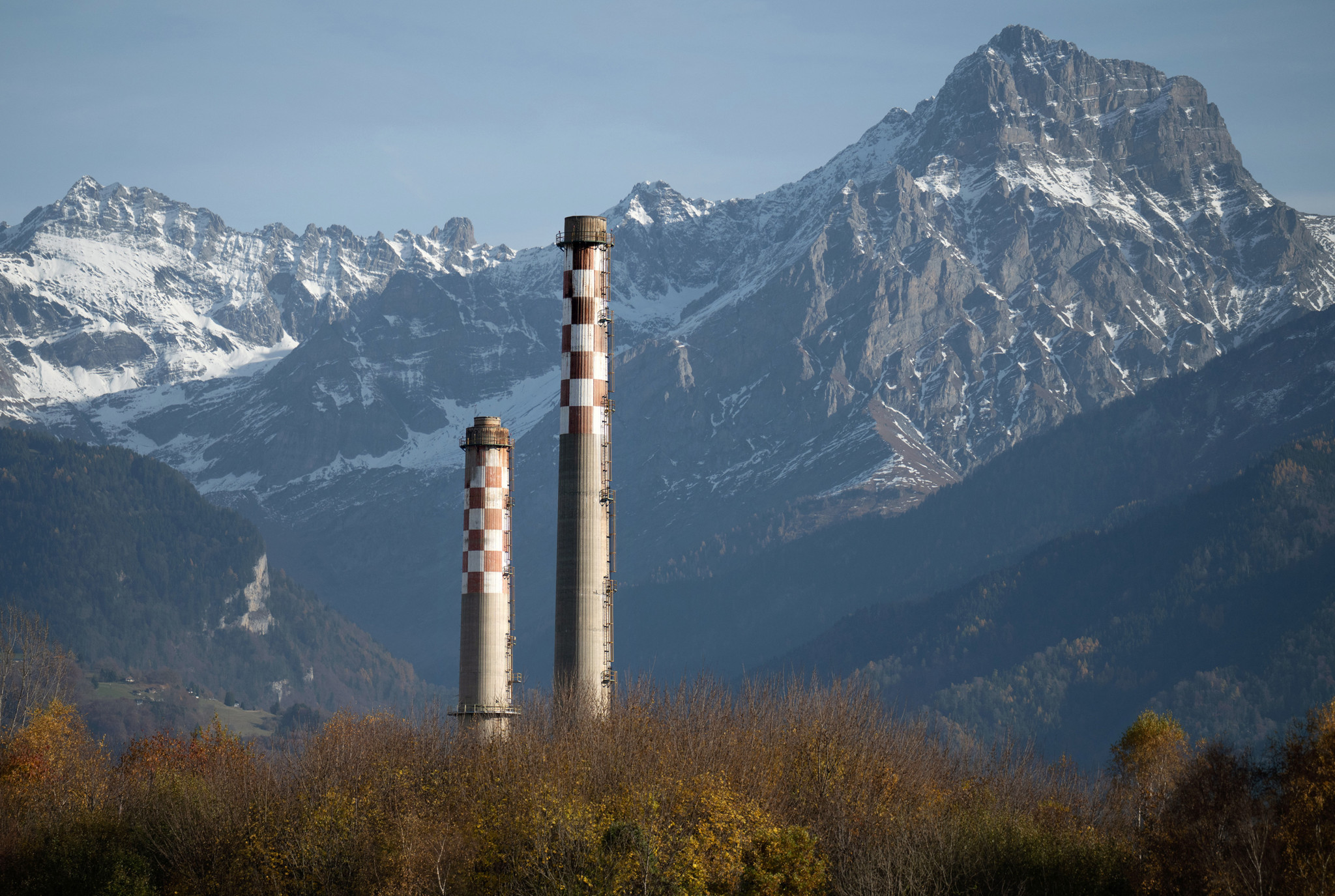 Les cheminées de l’ancienne raffinerie Tamoil tomberont jeudi