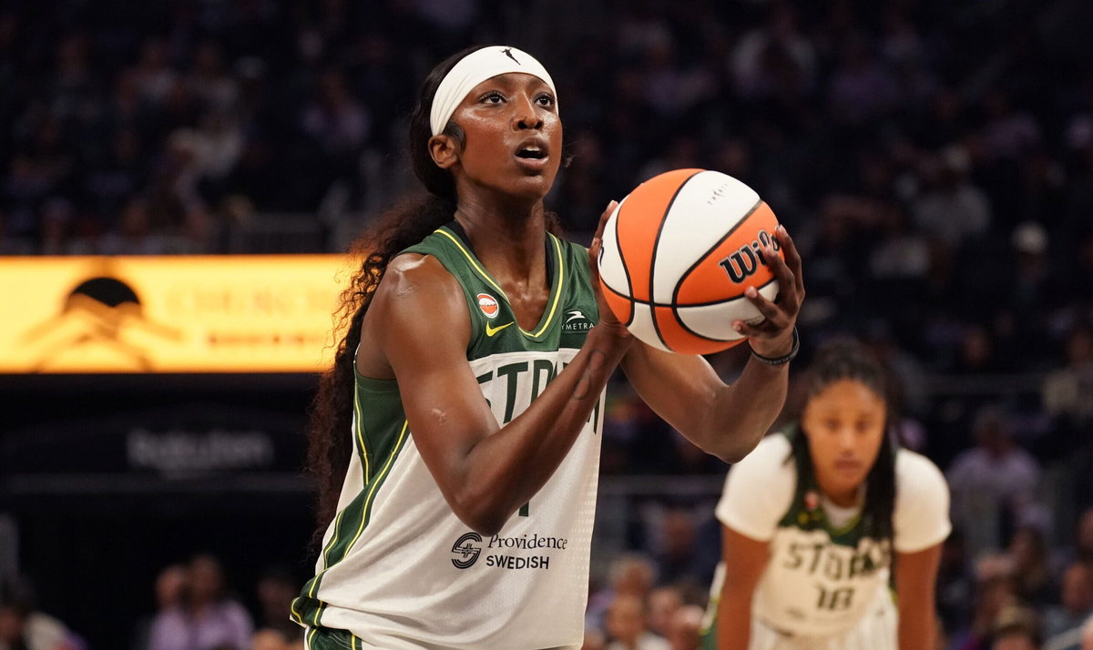WNBA rookie rankings: Which first-year players are dominating the glass?