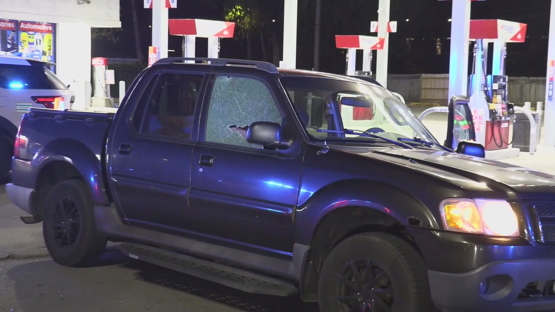 Man shot in head at gas station on far South Side