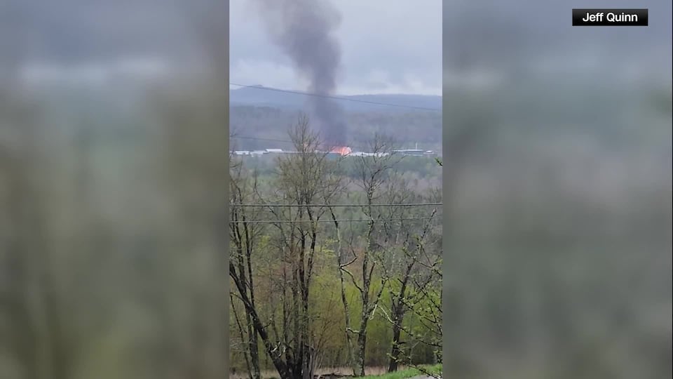 Massive plume of smoke after explosion at Maine lumber mill sparks ...