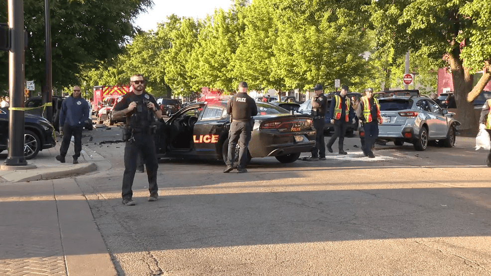 Dash cam footage captures stolen car chase that ends in crash, suspect ...