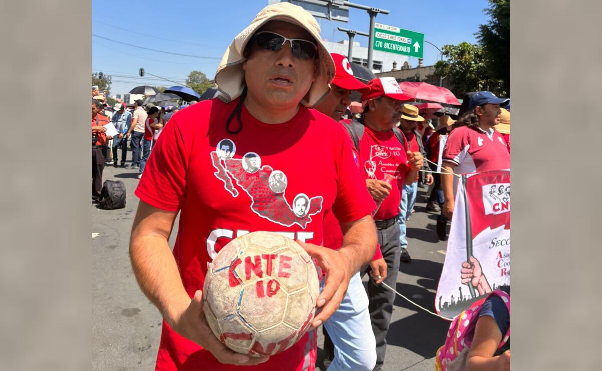 CNTE se congrega para iniciar marcha en la CDMX; minuto a minuto de la ...
