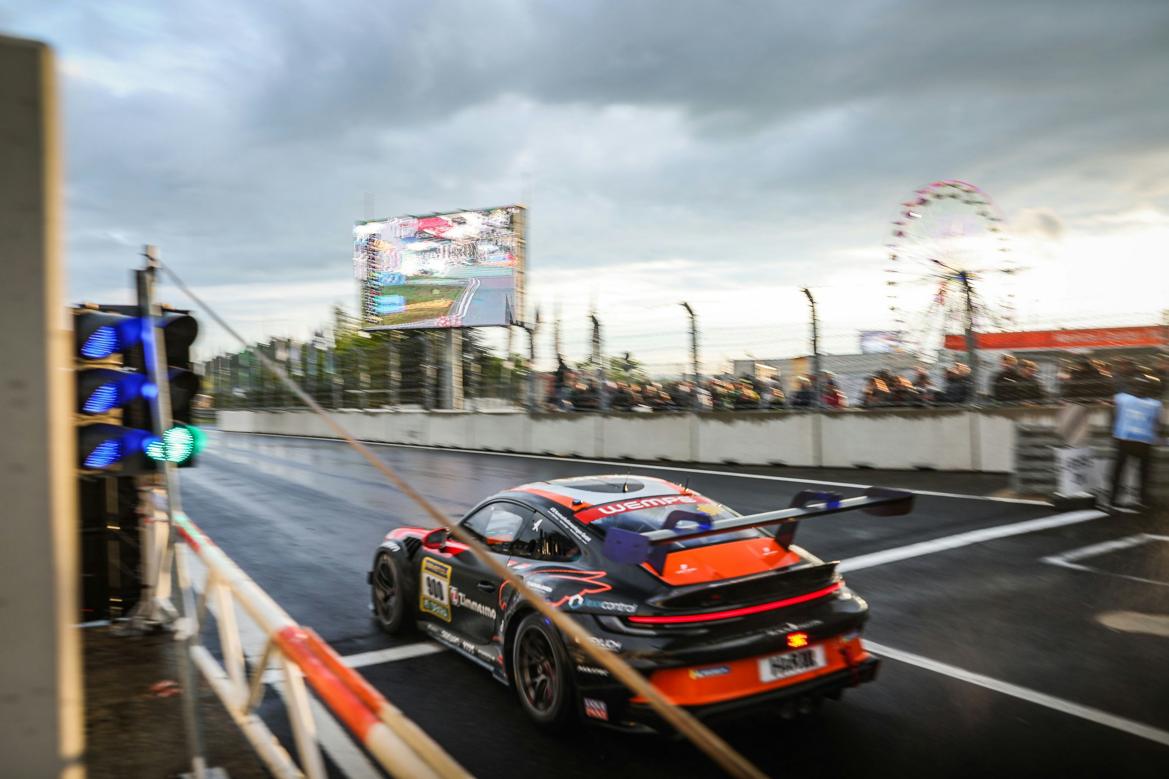 Wunderbar 24h Nurburgring Unfalle Bilder