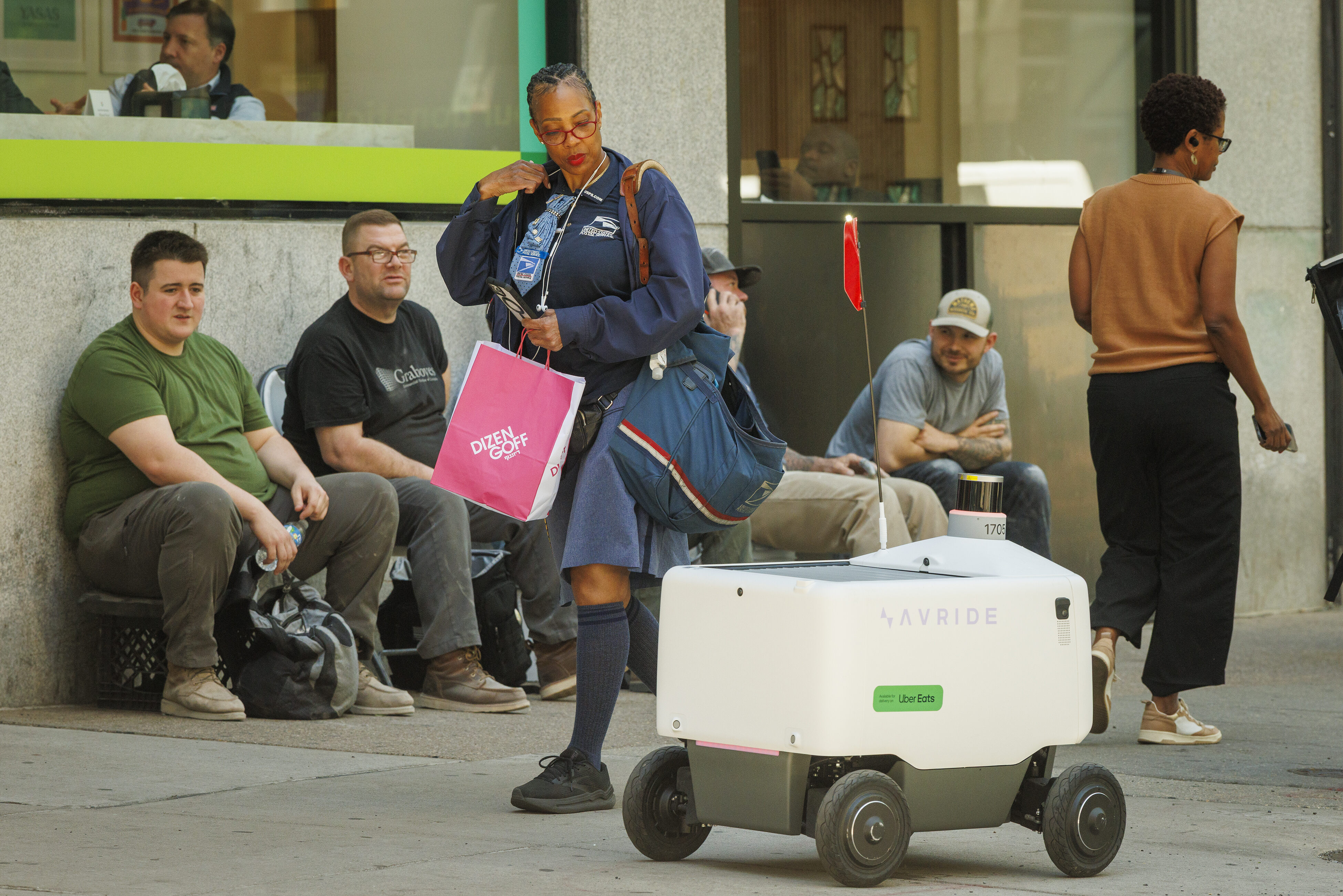 Uber Eats quietly expands its robot delivery in Center City ...