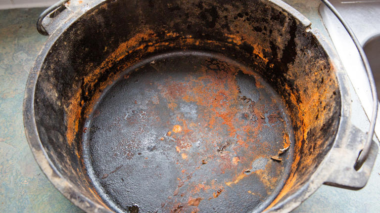 14 mistakes you're making with a Dutch oven