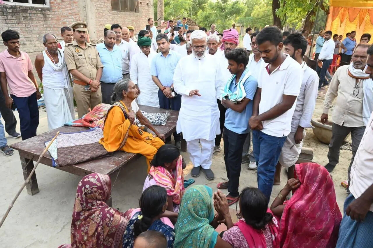 UP ministers visit affected villages, offer fin aid to victims