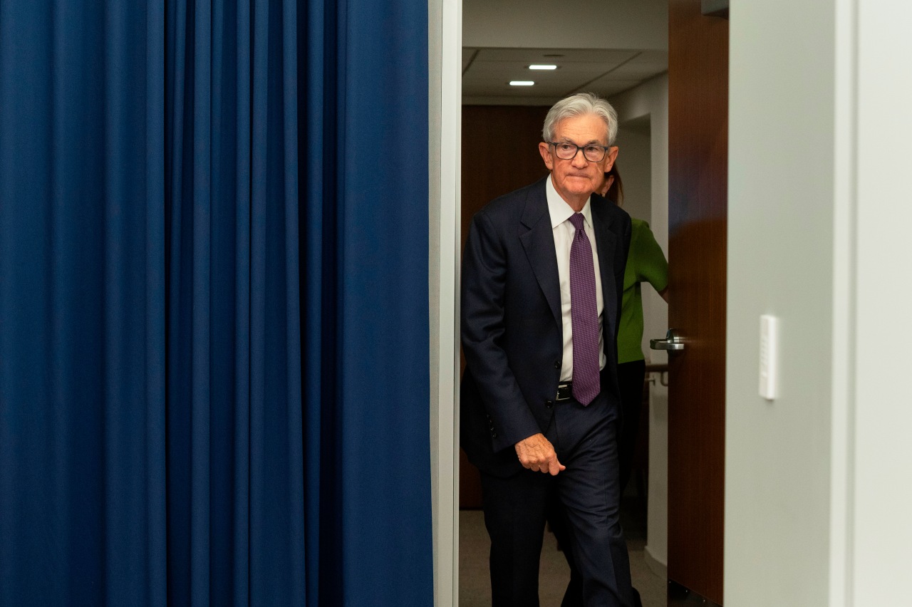 Powell named as interim Fed leader pending swearing-in of Warsh