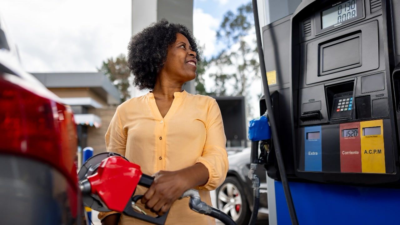 The cheapest gas stations in every region—plus major savings hacks