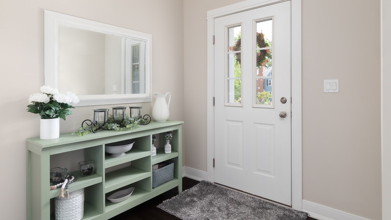 Tips for making your entryway more functional