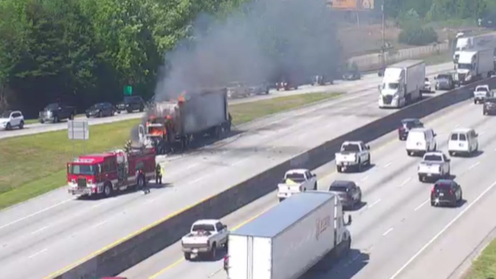 Lanes clear after vehicle fire shut down I-85S in Greenville County