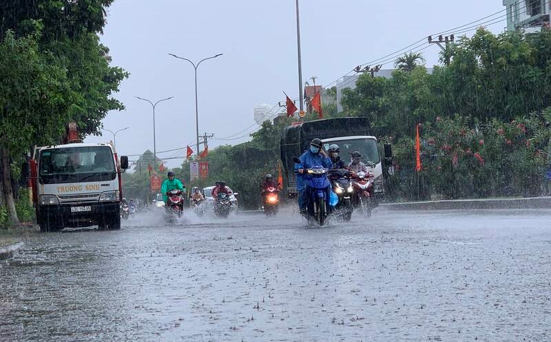 Cảnh báo 2 tỉnh có mưa to, nguy cơ thời tiết nguy hiểm trong 6 giờ tới