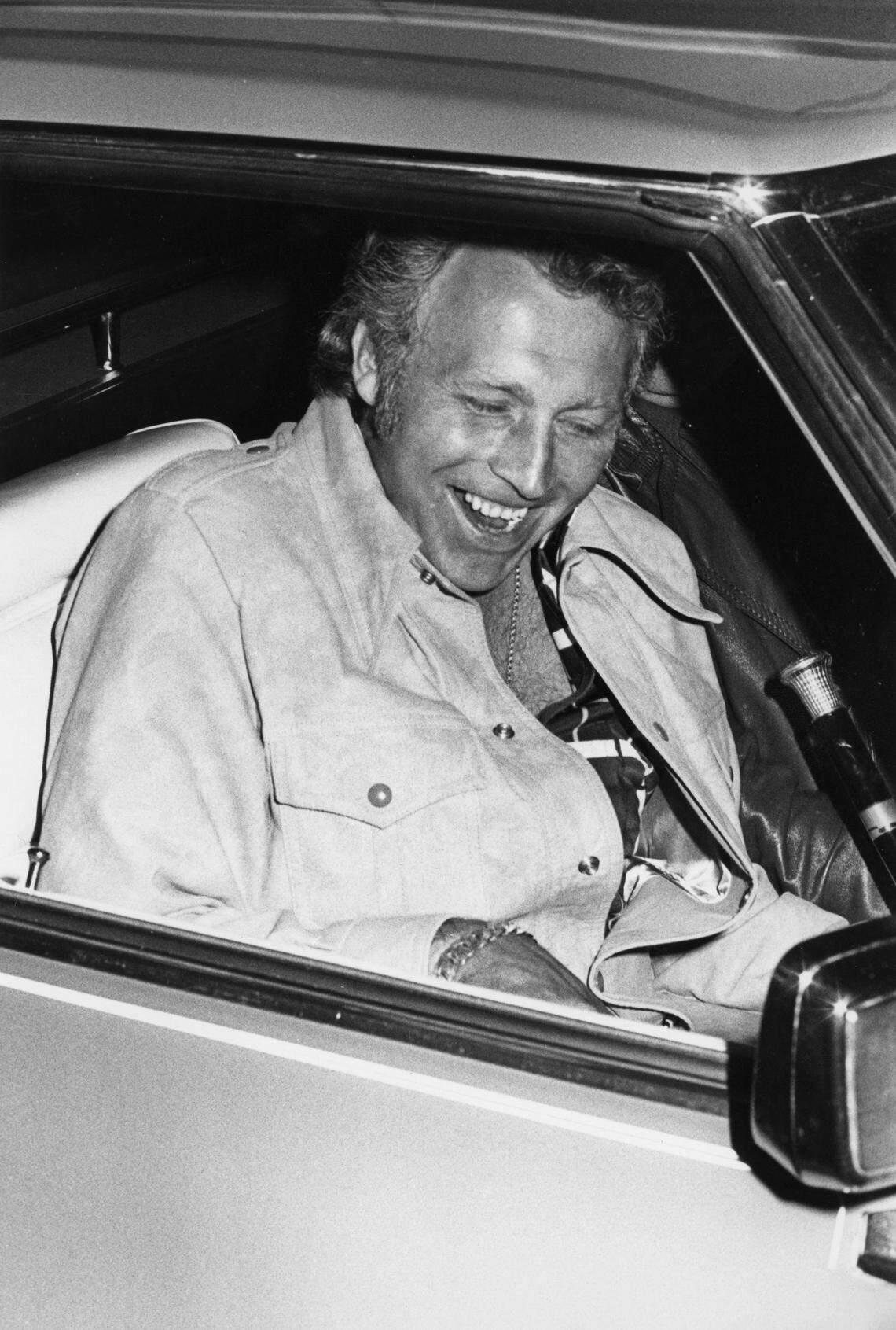 Evel Knievel's restored 'Big Red' tour rig will start trip to Vegas in ...