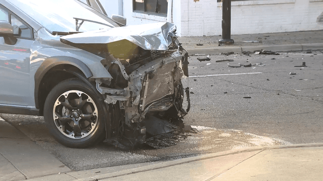Dash cam footage captures stolen car chase that ends in crash, suspect ...