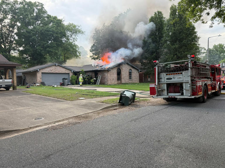 No injuries reported after northeast Memphis house fire