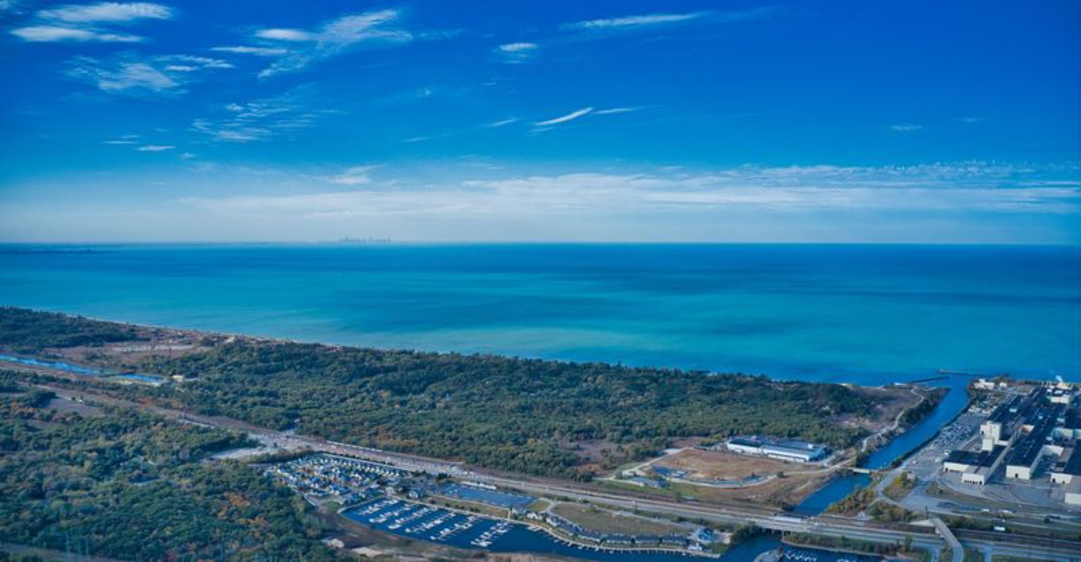 The hidden Indiana beach with a secret free walkway to avoid crowds