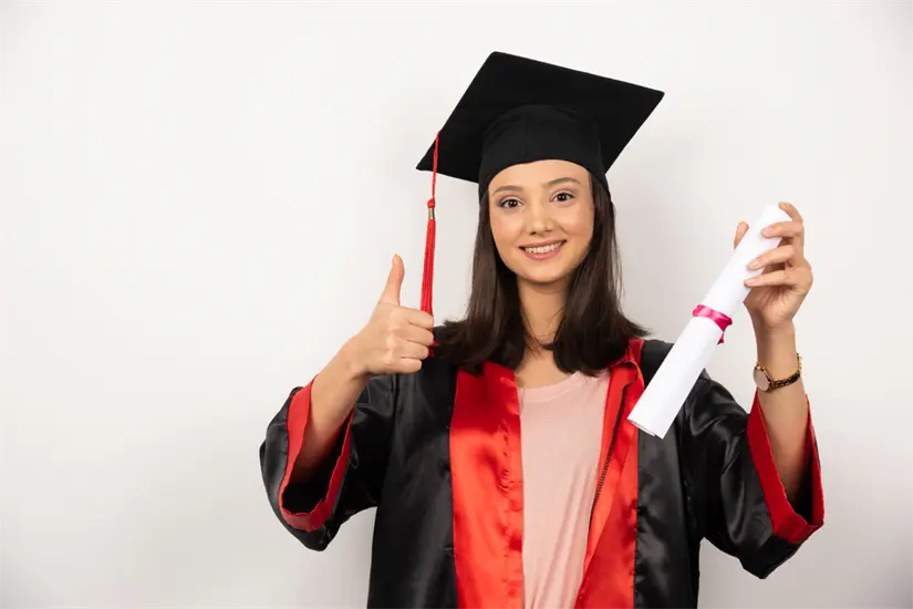 A través de programas de apoyo, becas y acompañamiento, se ha logrado una tasa de retención estudiantil del 79% en estas instituciones.