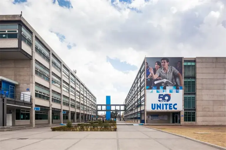 UNITEC se consolida como la universidad privada más grande de México con 137,200 estudiantes. Fuente: blogs.unitec.mx