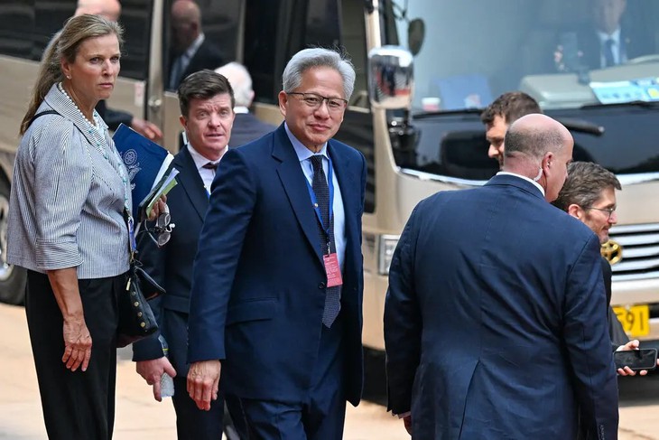 Ông Trump xác nhận Trung Quốc chưa duyệt mua chip AI Nvidia