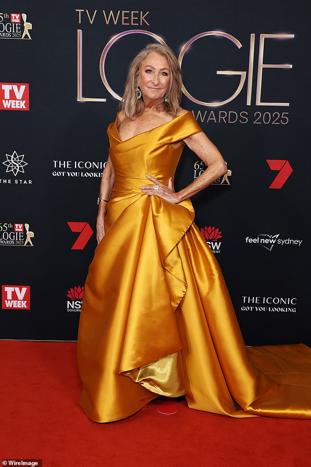 Lynne McGranger suffers terrifying medical emergency while filming new  series SHARK! in the Bahamas