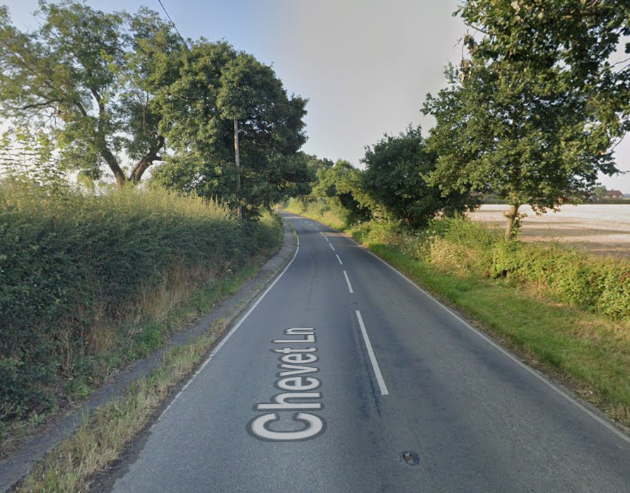 Man seriously injured in hospital after car hits tree on Chevet Lane in ...