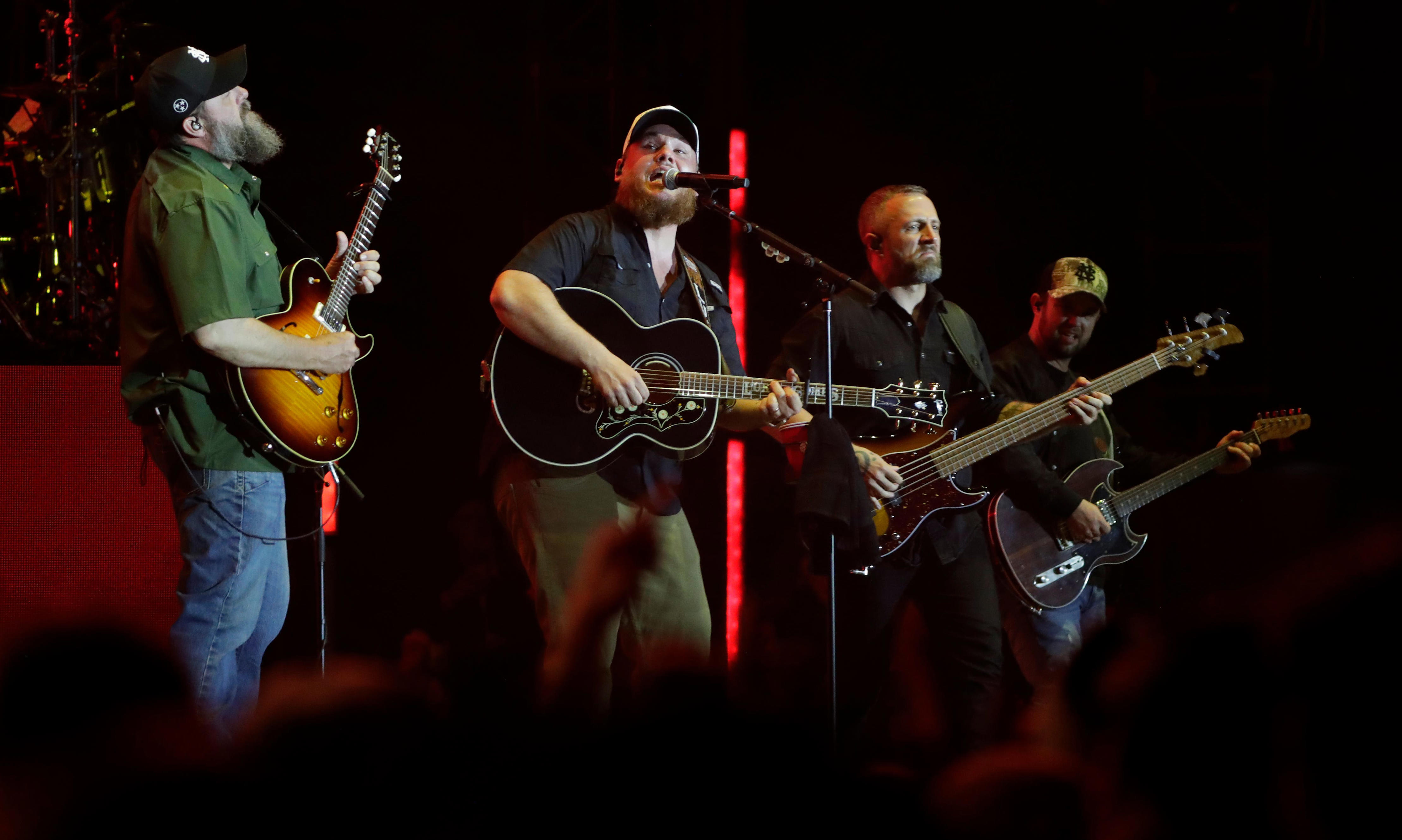 Luke Combs kicks off back-to-back Lambeau Field concerts tonight