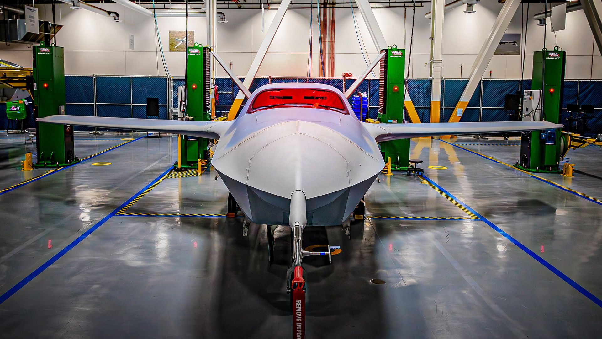 The US Air Force wants 1,000 AI drones to fly alongside its F-35s