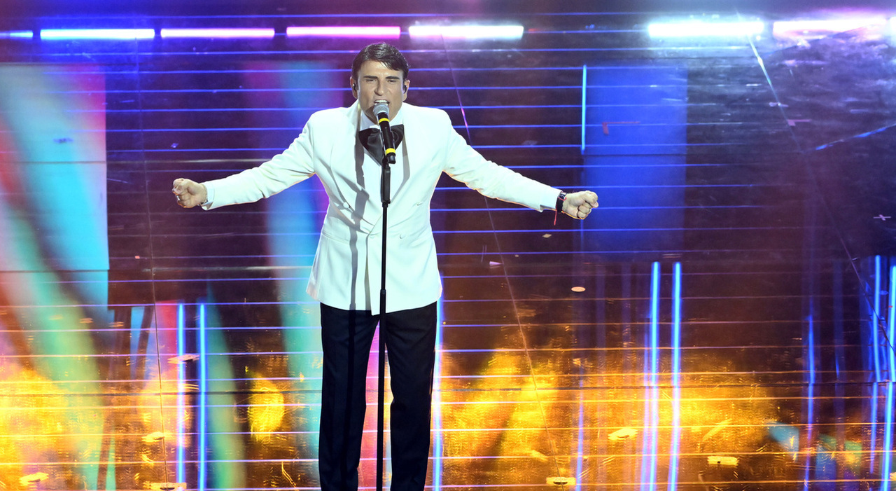 Eurovision, sorpresa per Sal Da Vinci: arriva a Vienna il neoministro Mazzi