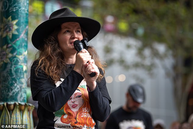 Outrage at Melbourne rally for slain 19-year-old Isla Bell after ...