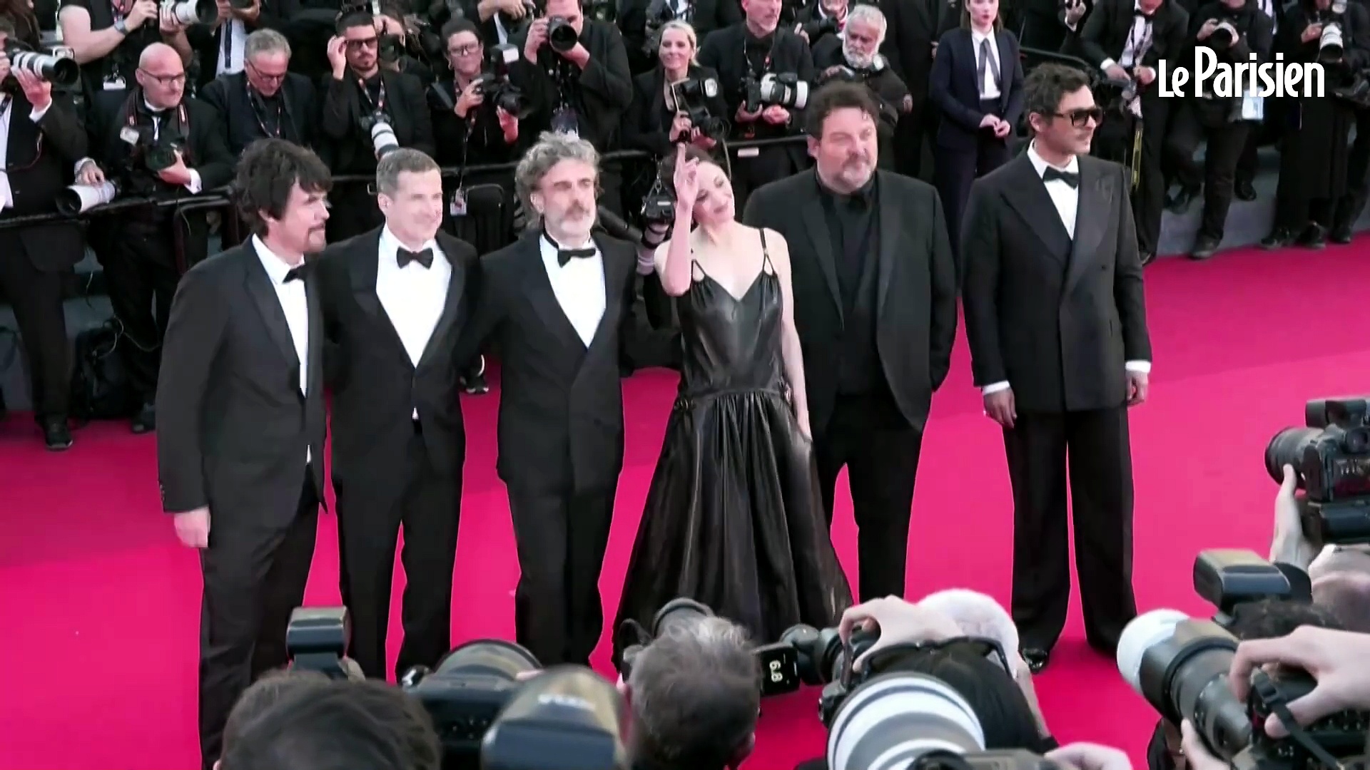 Cannes : Marion Cotillard et Guillaume Canet sur le tapis rouge pour ...