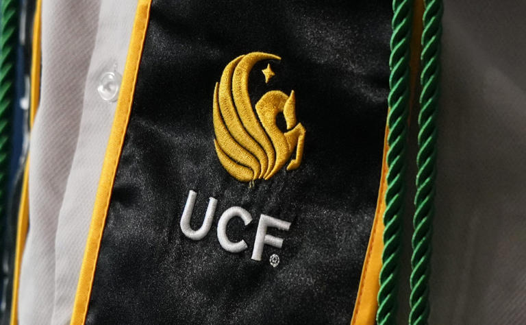 'Let's give a cheer for AI!' doesn't go over well with UCF grads
