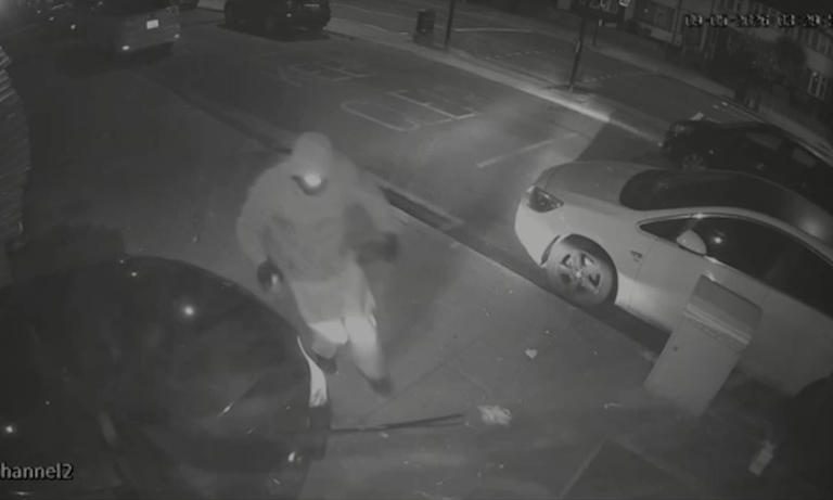 Moment ramraid gang smash Mercedes into jewellery shop less than a mile ...