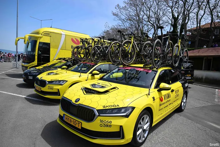 Multas y penalizaciones de tiempo en la etapa 7 del Giro: El personal de los equipos, no los ciclistas, será sancionado antes de la etapa de Blockhaus.