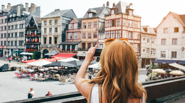5 of the top currency conversion apps for traveling