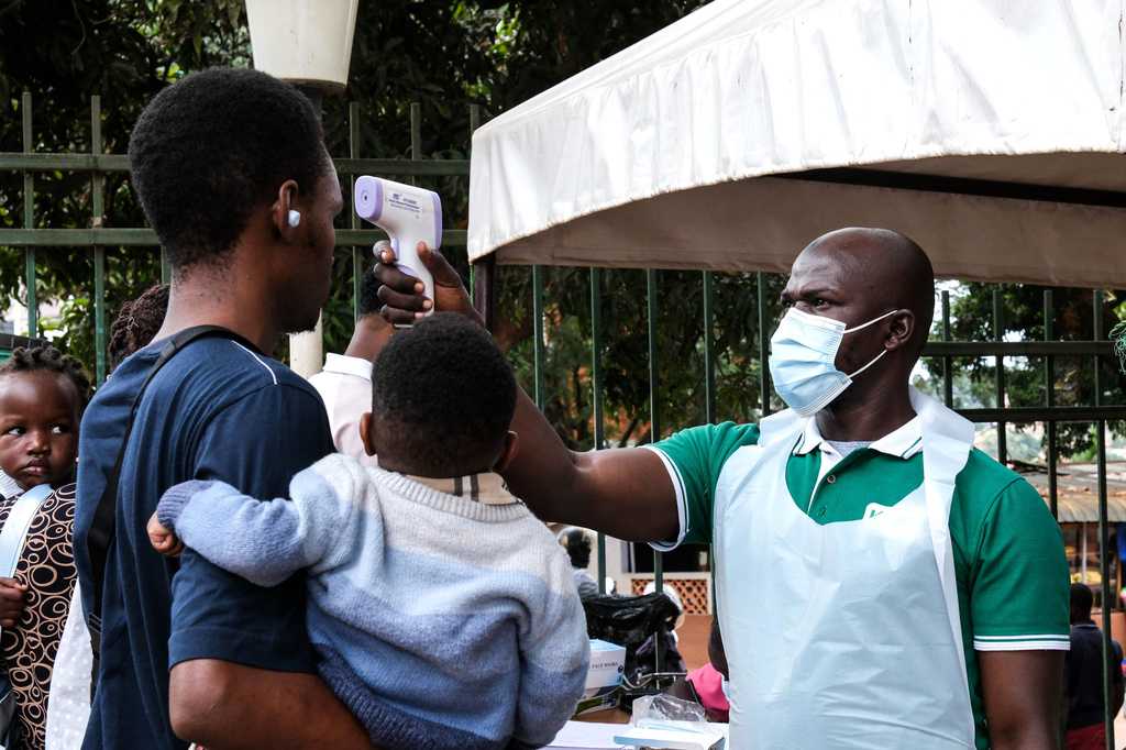 Congolese report constant burials as deaths in Ebola outbreak reach 80