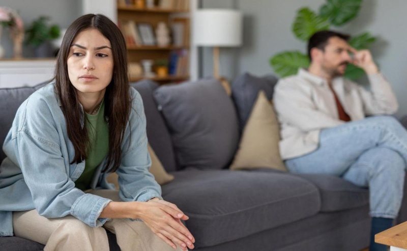 The relationship habit experts say quietly destroys emotional ...