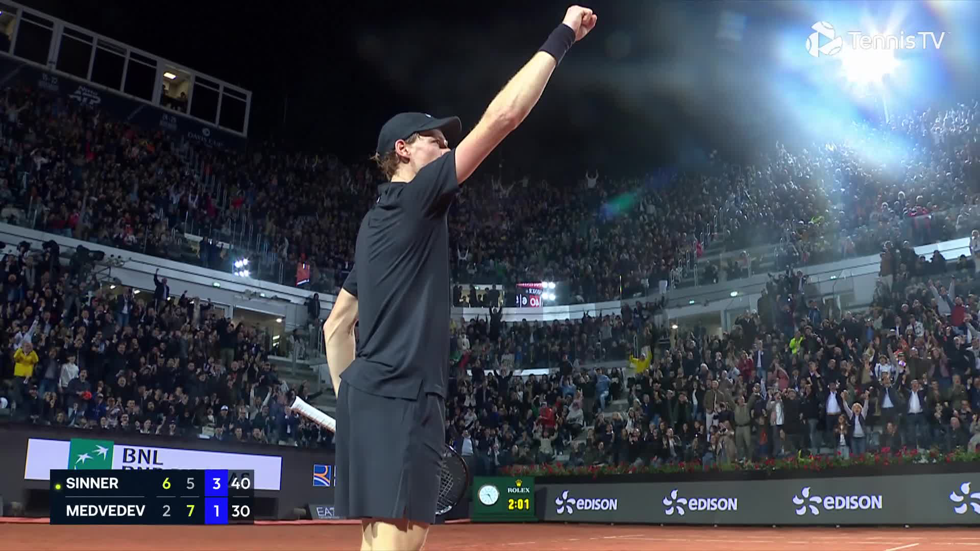 Jannik Sinner defeats Daniil Medvedev in Rome | Match highlights