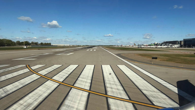 FAA announces new hiring plan for air traffic controllers