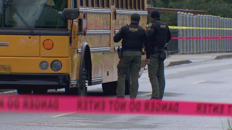 Detectives seek tips, video as shooting of teen at bus stop remains ...