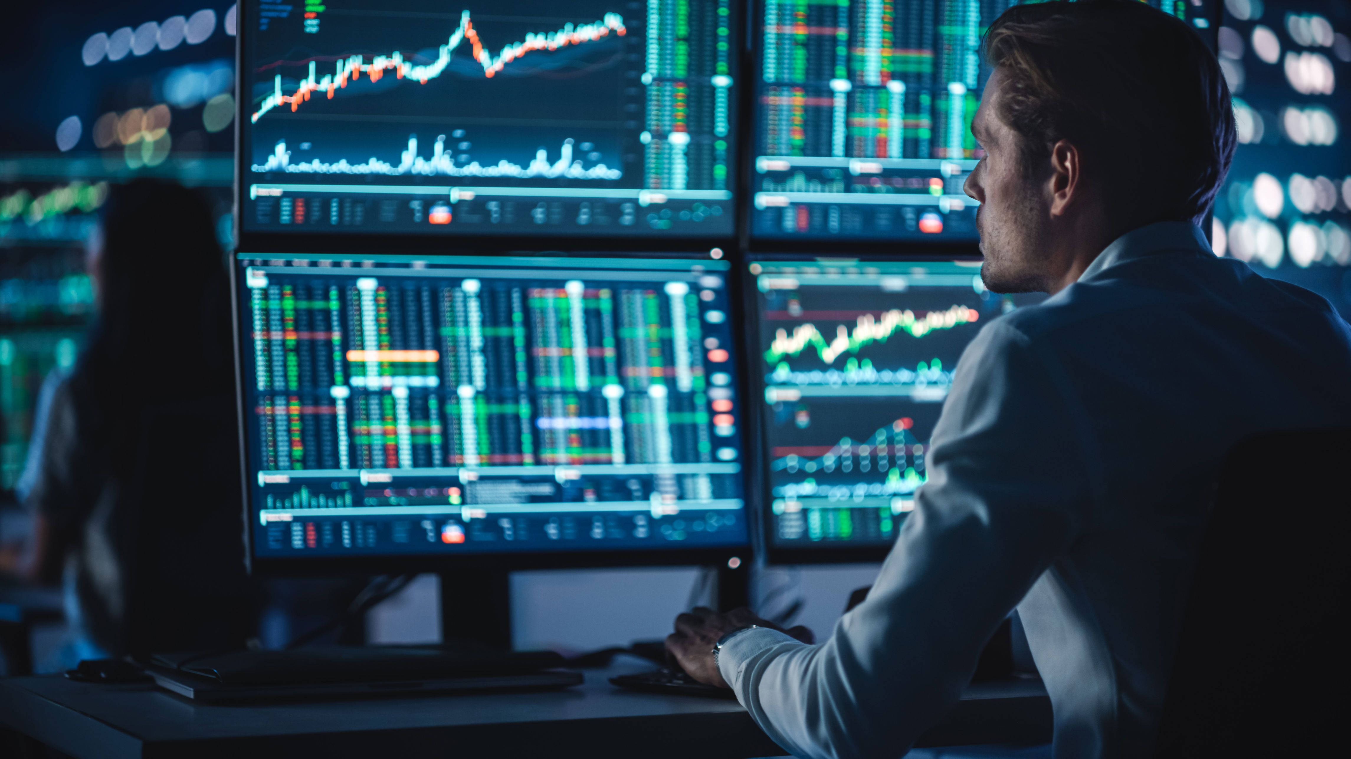 Vanguard IT ETF Outperforms Nasdaq, S&P 500